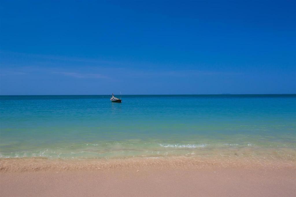 Peacock Hostel Ko Lanta Exteriör bild