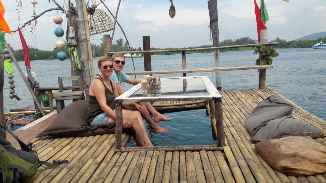 Peacock Hostel Ko Lanta Exteriör bild